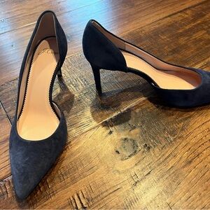 NEW IN BOX, J CREW NAVY BLUE SUEDE LUCIE PUMPS/HEELS SIZE 8